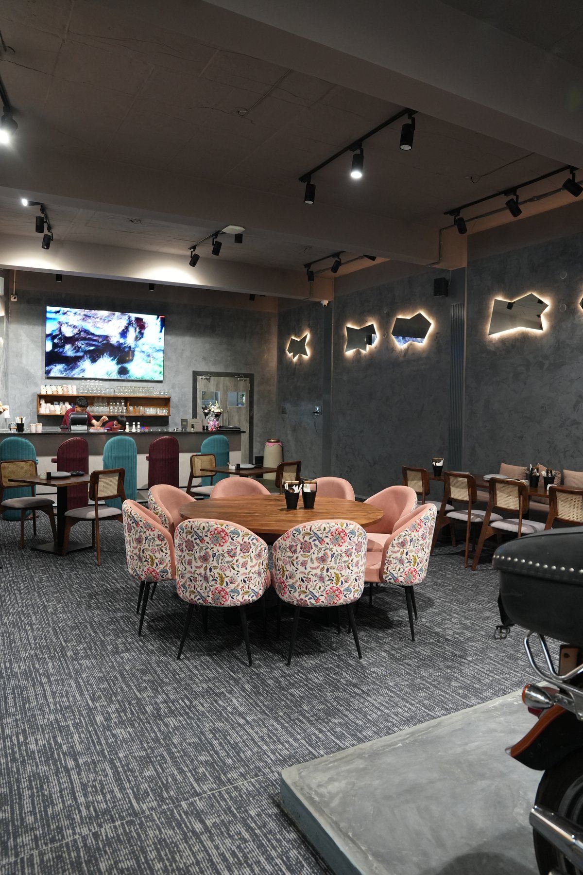 Heritage seating area with industrial lighting